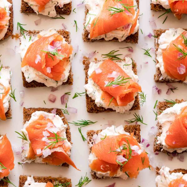 Canapés with salmon
