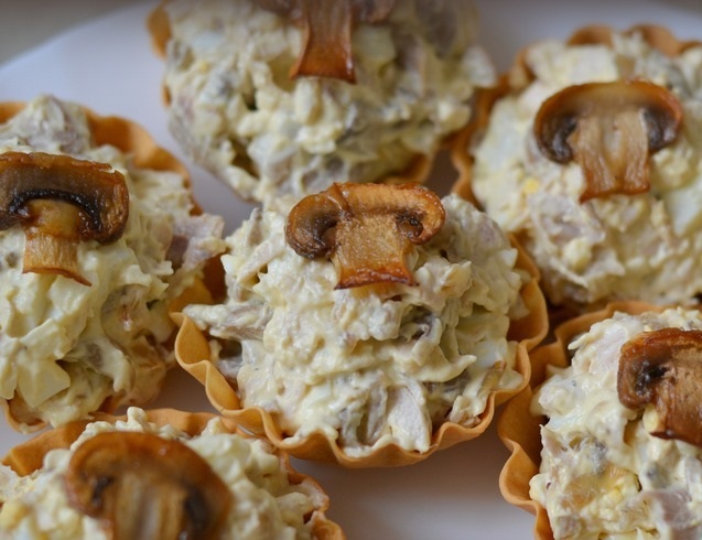 Tartlets with mushrooms