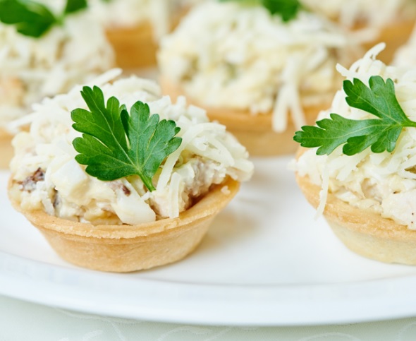 Tartlets with grated cheese
