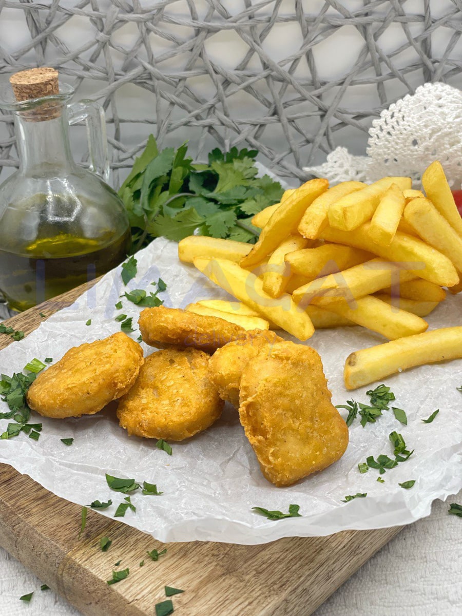 Куриные наггетсы с картофелем фри