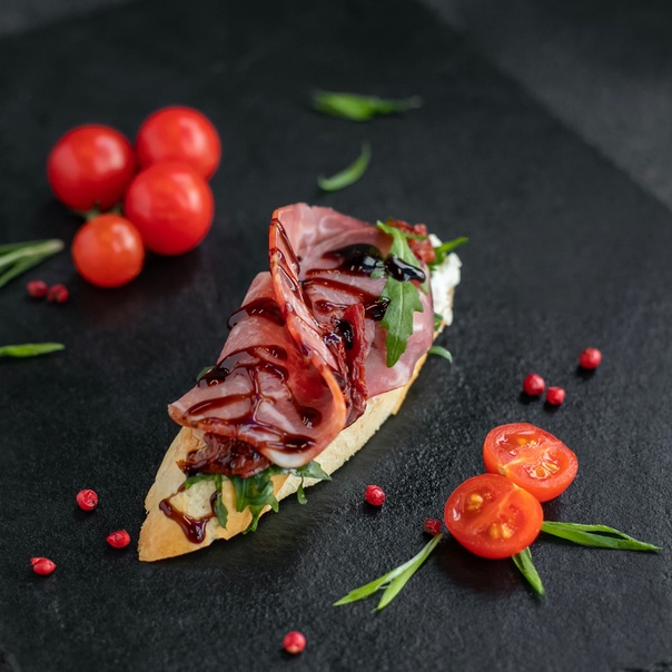 Bruschetta with Prosciutto
